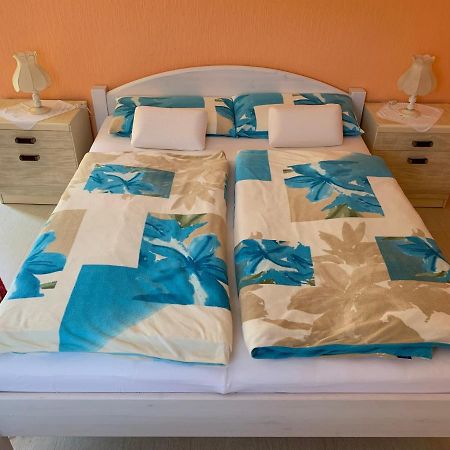 Отель Pension Kunterbunt Buesum Экстерьер фото